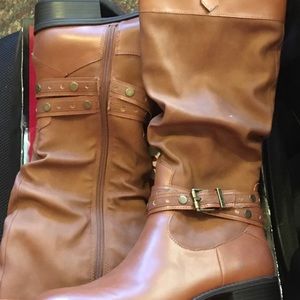 CIRCUS By: Sam Edelman